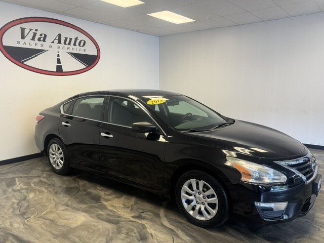2015 Nissan Altima 2.5 S - Photo 2 - Spencerport, NY 14559