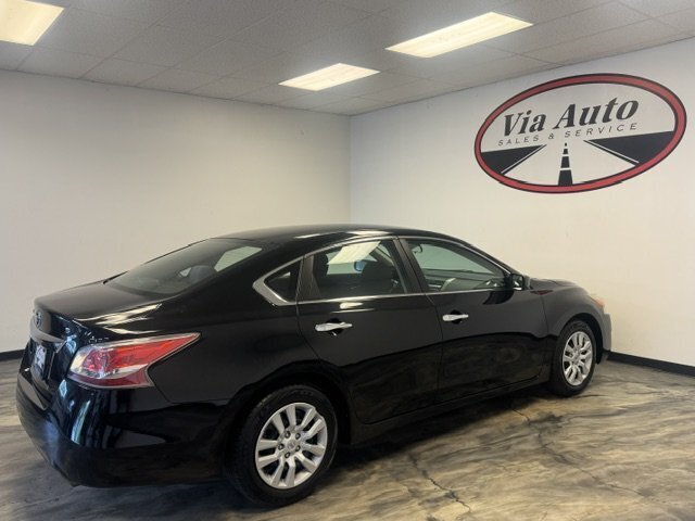 2015 Nissan Altima 2.5 S - Photo 10 - Spencerport, NY 14559