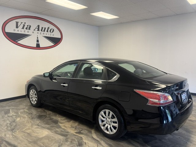 2015 Nissan Altima 2.5 S - Photo 9 - Spencerport, NY 14559