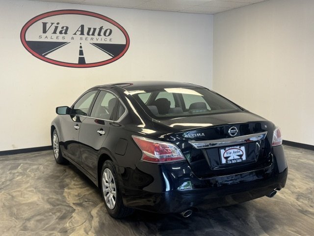 2015 Nissan Altima 2.5 S - Photo 8 - Spencerport, NY 14559