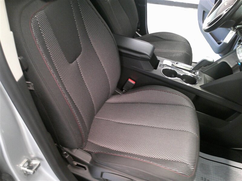 2017 Chevrolet Equinox LT - Photo 28 - Spencerport, NY 14559