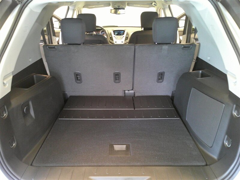 2017 Chevrolet Equinox LT - Photo 13 - Spencerport, NY 14559