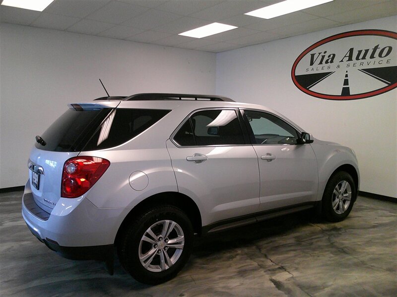 2017 Chevrolet Equinox LT - Photo 8 - Spencerport, NY 14559