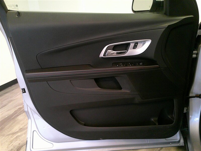 2017 Chevrolet Equinox LT - Photo 32 - Spencerport, NY 14559