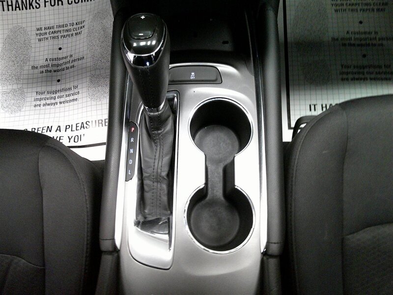 2016 Chevrolet Malibu LT - Photo 25 - Spencerport, NY 14559