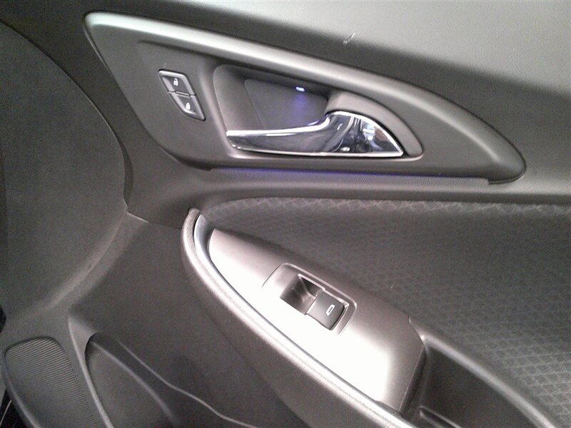 2016 Chevrolet Malibu LT - Photo 35 - Spencerport, NY 14559