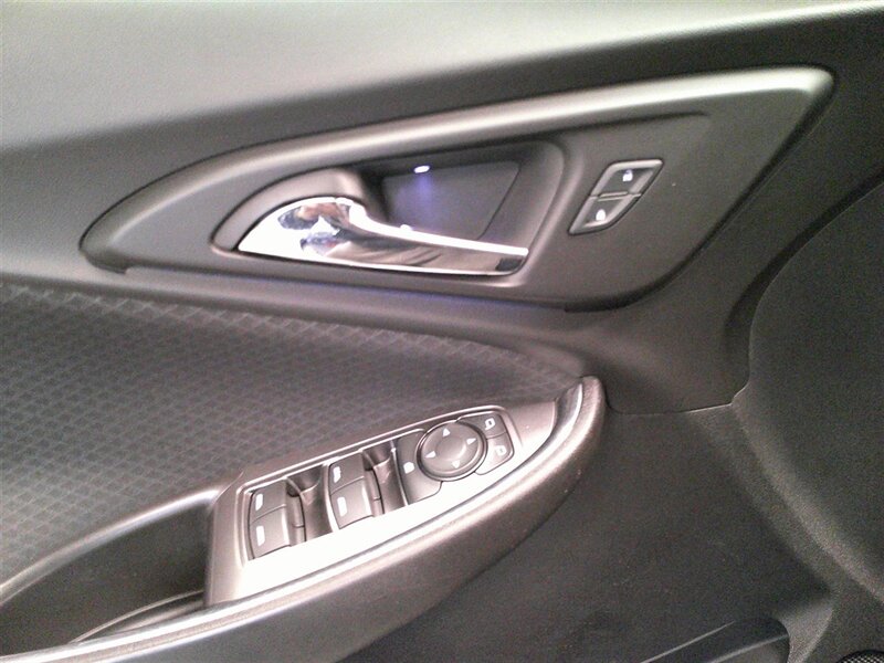 2016 Chevrolet Malibu LT - Photo 32 - Spencerport, NY 14559