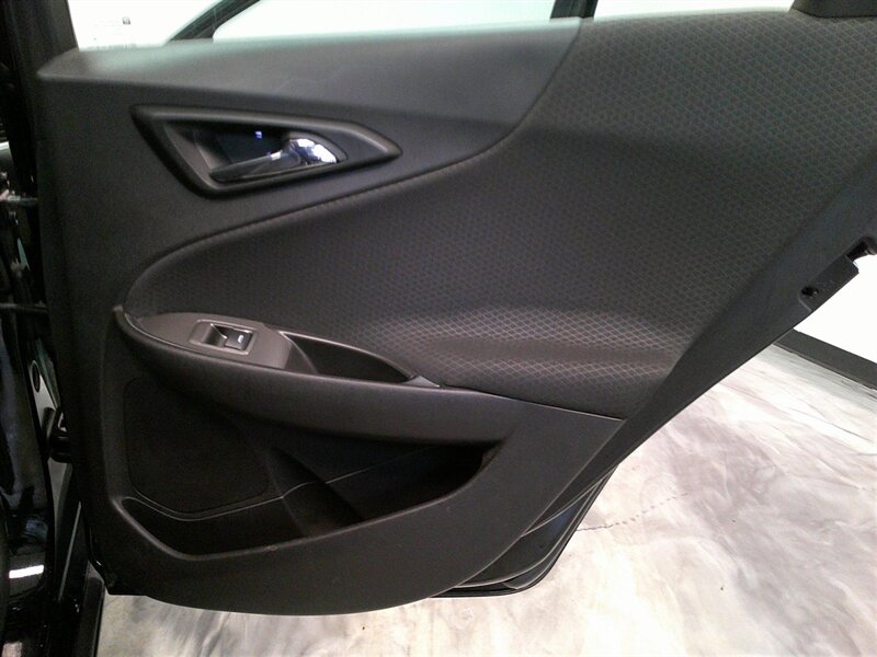 2016 Chevrolet Malibu LT - Photo 37 - Spencerport, NY 14559