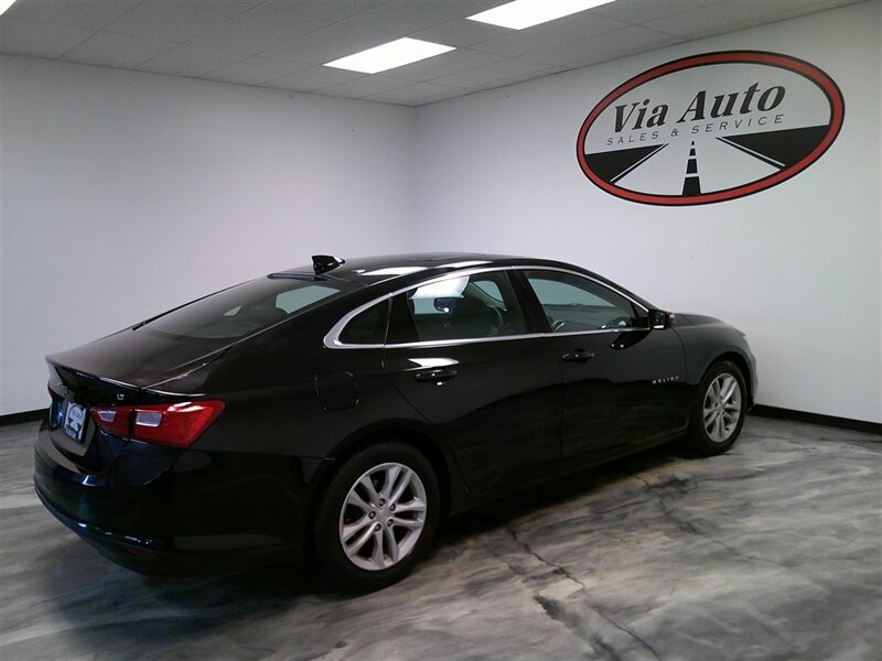 2016 Chevrolet Malibu LT - Photo 8 - Spencerport, NY 14559