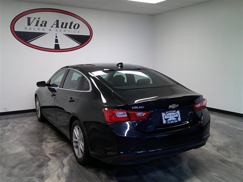 2016 Chevrolet Malibu LT - Photo 11 - Spencerport, NY 14559