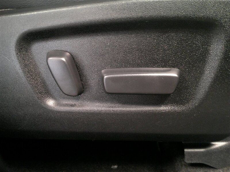 2017 Toyota Highlander XLE - Photo 26 - Spencerport, NY 14559