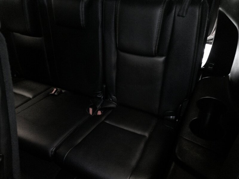 2017 Toyota Highlander XLE - Photo 31 - Spencerport, NY 14559