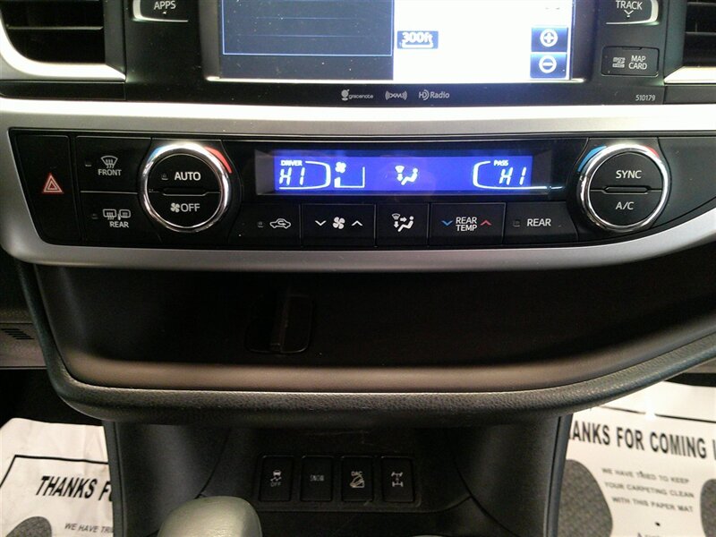 2017 Toyota Highlander XLE - Photo 12 - Spencerport, NY 14559