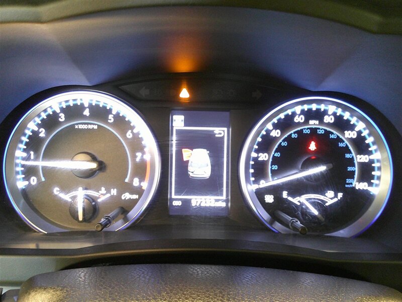 2017 Toyota Highlander XLE - Photo 9 - Spencerport, NY 14559