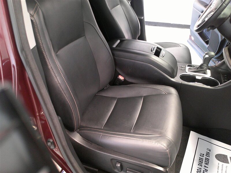 2017 Toyota Highlander XLE - Photo 25 - Spencerport, NY 14559