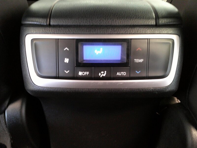 2017 Toyota Highlander XLE - Photo 29 - Spencerport, NY 14559