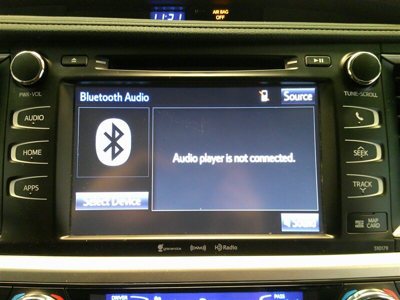 2017 Toyota Highlander XLE - Photo 13 - Spencerport, NY 14559