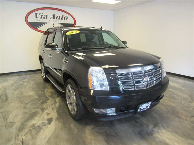 2013 Cadillac Escalade Luxury  