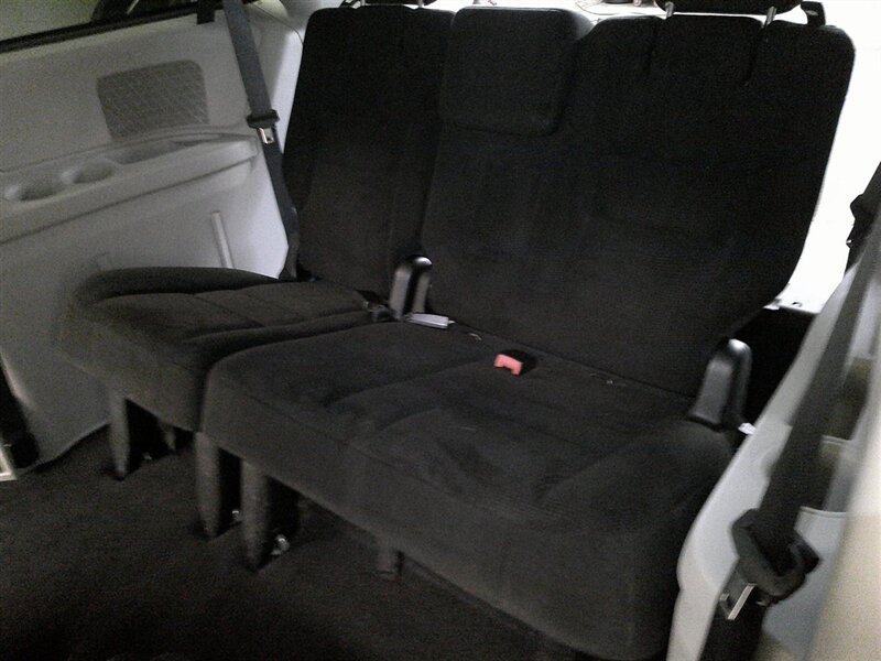 2016 Dodge Grand Caravan SXT - Photo 13 - Spencerport, NY 14559