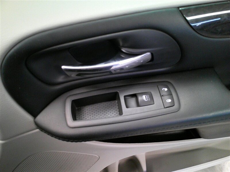 2016 Dodge Grand Caravan SXT - Photo 21 - Spencerport, NY 14559