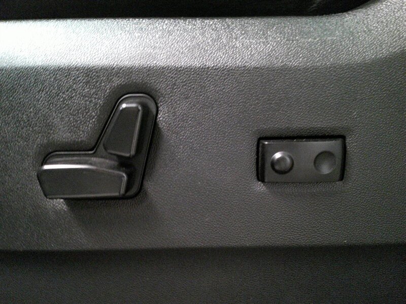 2016 Dodge Grand Caravan SXT - Photo 5 - Spencerport, NY 14559