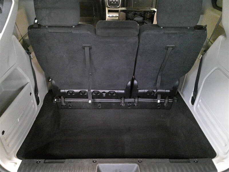 2016 Dodge Grand Caravan SXT - Photo 16 - Spencerport, NY 14559