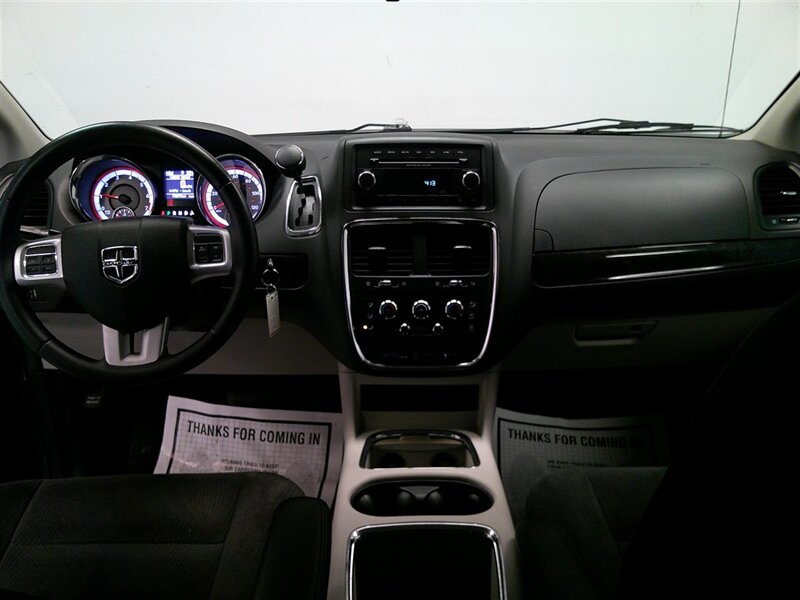 2016 Dodge Grand Caravan SXT - Photo 2 - Spencerport, NY 14559