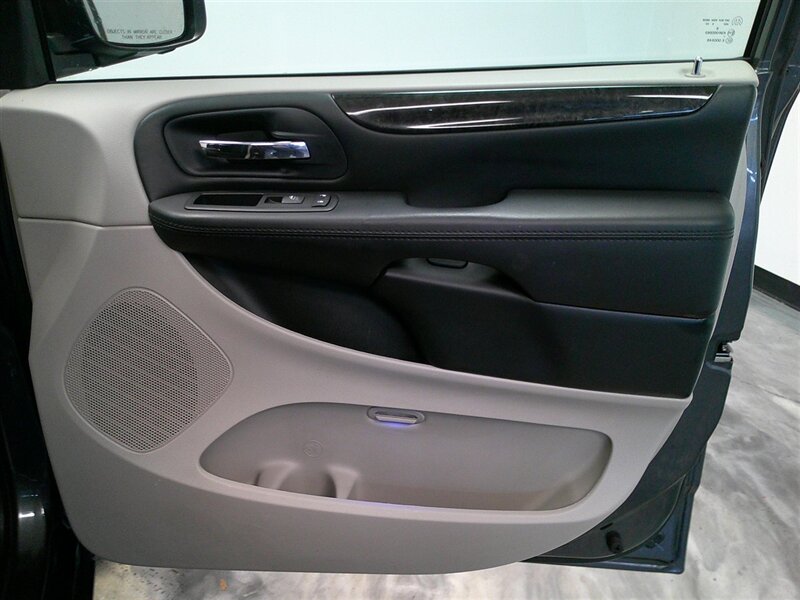 2016 Dodge Grand Caravan SXT - Photo 20 - Spencerport, NY 14559