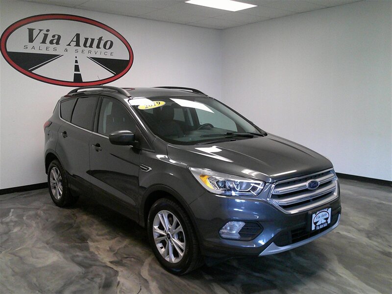 2019 Ford Escape SEL   - Photo 1 - Spencerport, NY 14559