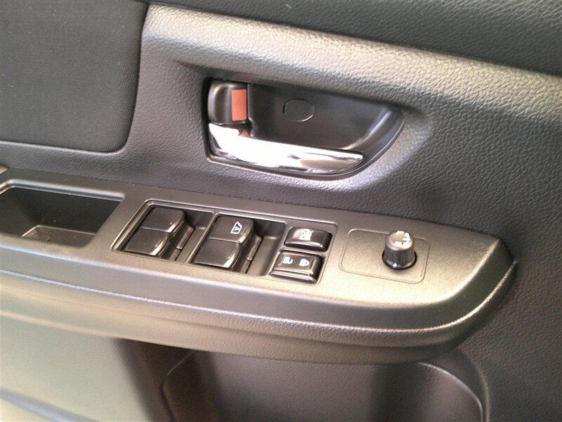 2013 Subaru Impreza 2.0i Premium - Photo 29 - Spencerport, NY 14559