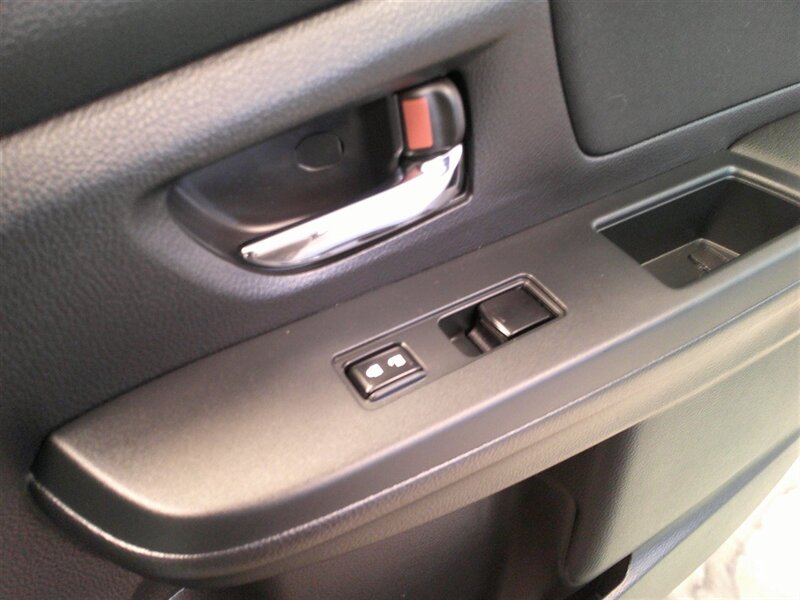 2013 Subaru Impreza 2.0i Premium - Photo 32 - Spencerport, NY 14559