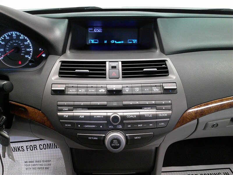 2012 Honda Accord EX-L V6 - Photo 19 - Spencerport, NY 14559