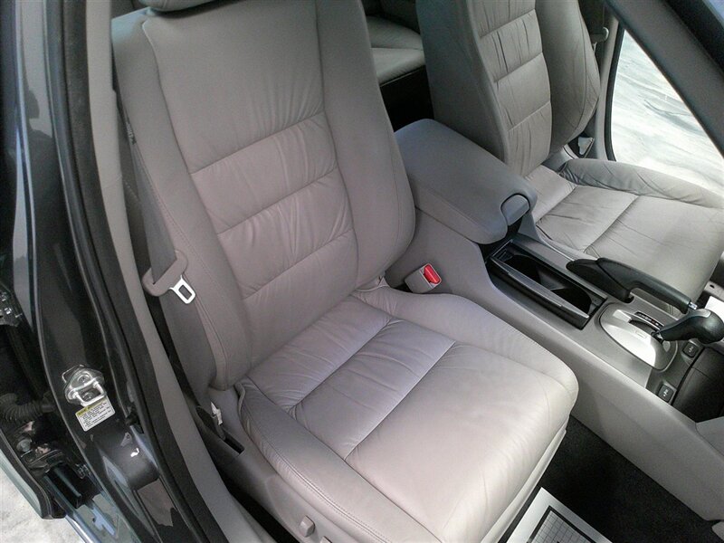 2012 Honda Accord EX-L V6 - Photo 29 - Spencerport, NY 14559