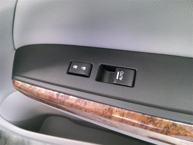 2012 Honda Accord EX-L V6 - Photo 38 - Spencerport, NY 14559