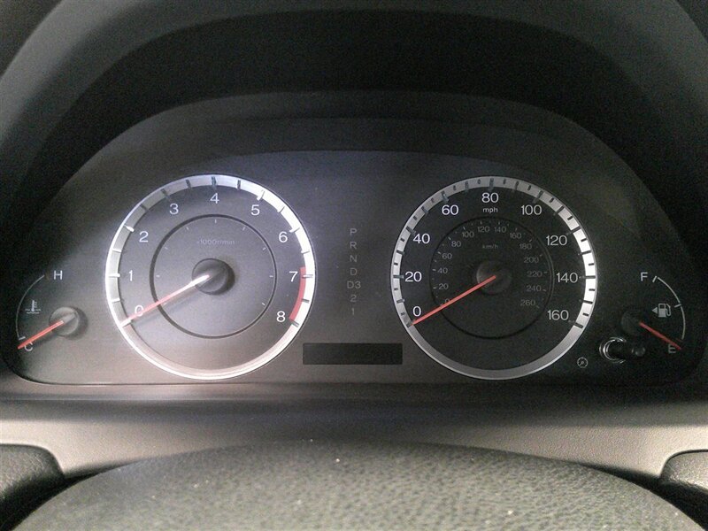 2012 Honda Accord EX-L V6 - Photo 17 - Spencerport, NY 14559