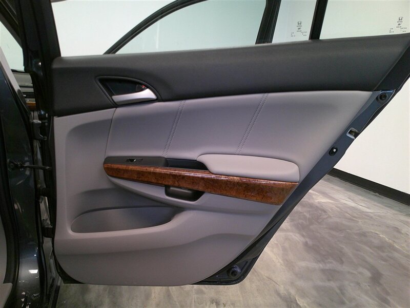 2012 Honda Accord EX-L V6 - Photo 40 - Spencerport, NY 14559