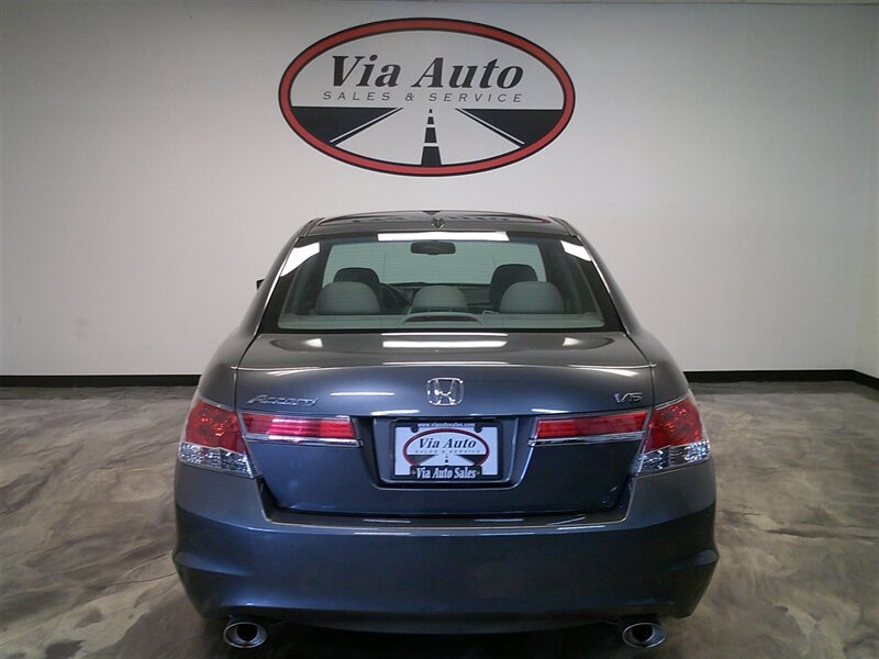 2012 Honda Accord EX-L V6 - Photo 10 - Spencerport, NY 14559