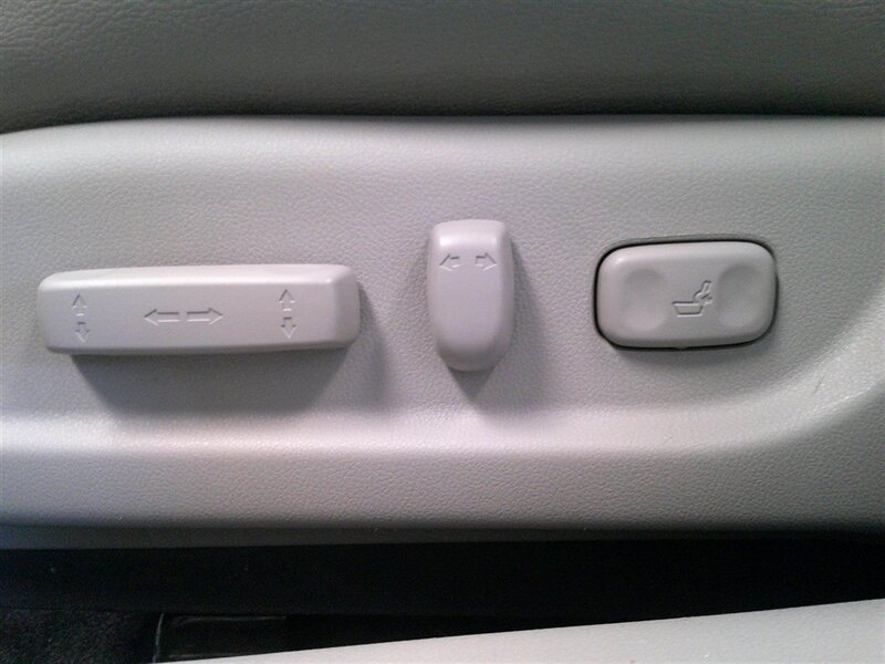 2012 Honda Accord EX-L V6 - Photo 27 - Spencerport, NY 14559