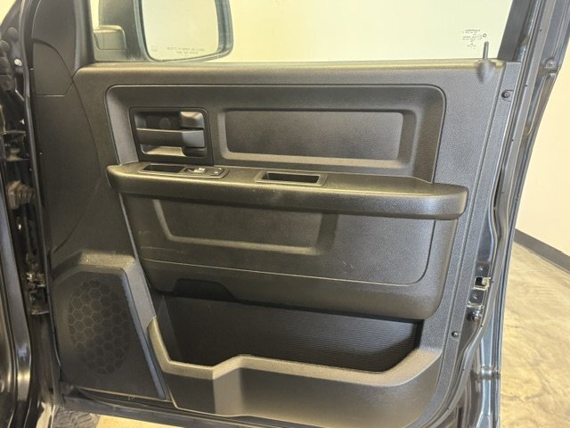 2017 RAM 1500 Express - Photo 28 - Spencerport, NY 14559