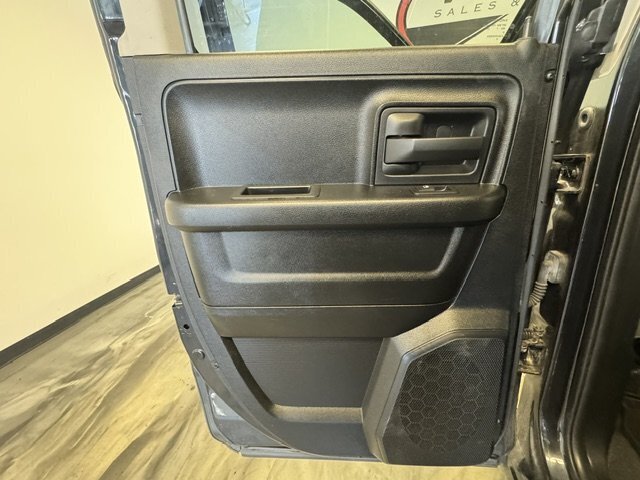 2017 RAM 1500 Express - Photo 30 - Spencerport, NY 14559
