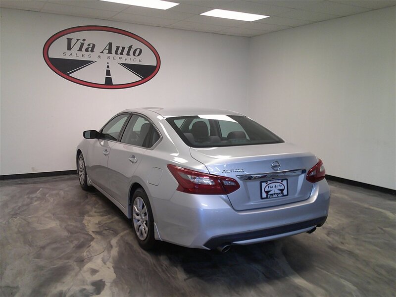 2018 Nissan Altima 2.5 S - Photo 9 - Spencerport, NY 14559