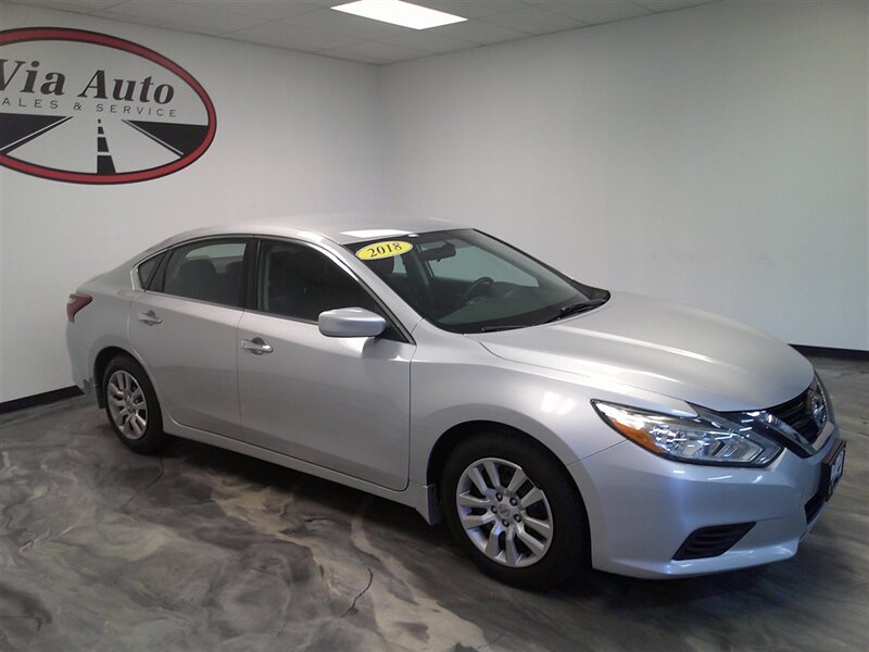 2018 Nissan Altima 2.5 S - Photo 2 - Spencerport, NY 14559