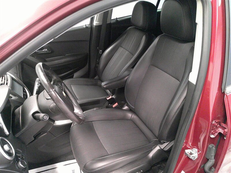 2015 Chevrolet Trax LT - Photo 14 - Spencerport, NY 14559