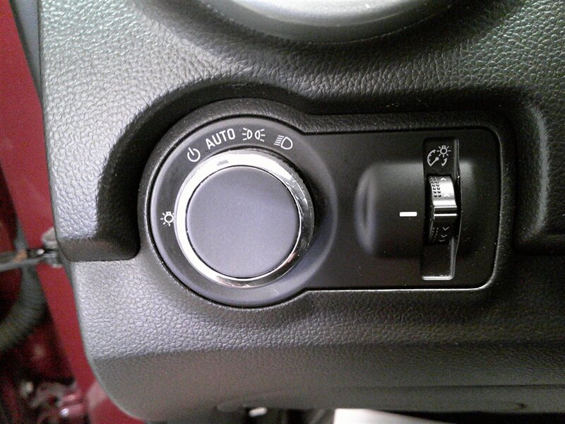 2015 Chevrolet Trax LT - Photo 25 - Spencerport, NY 14559