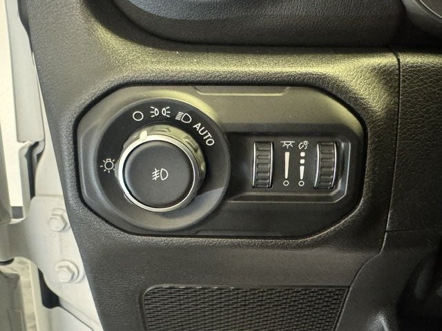 2019 Jeep Wrangler Sahara - Photo 28 - Spencerport, NY 14559