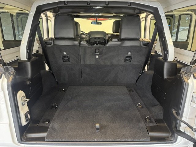 2019 Jeep Wrangler Sahara - Photo 14 - Spencerport, NY 14559