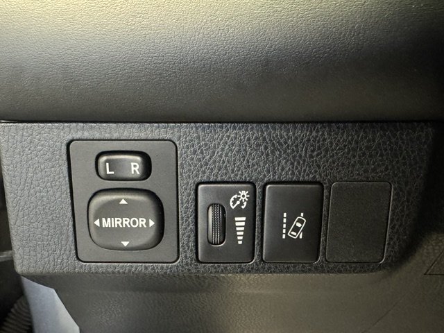 2018 Toyota RAV4 Limited - Photo 27 - Spencerport, NY 14559