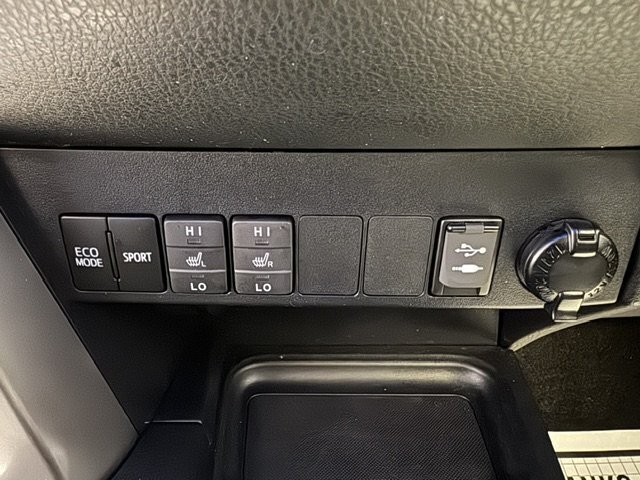 2018 Toyota RAV4 Limited - Photo 28 - Spencerport, NY 14559