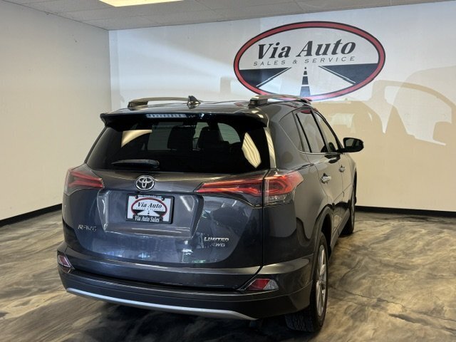 2018 Toyota RAV4 Limited - Photo 9 - Spencerport, NY 14559