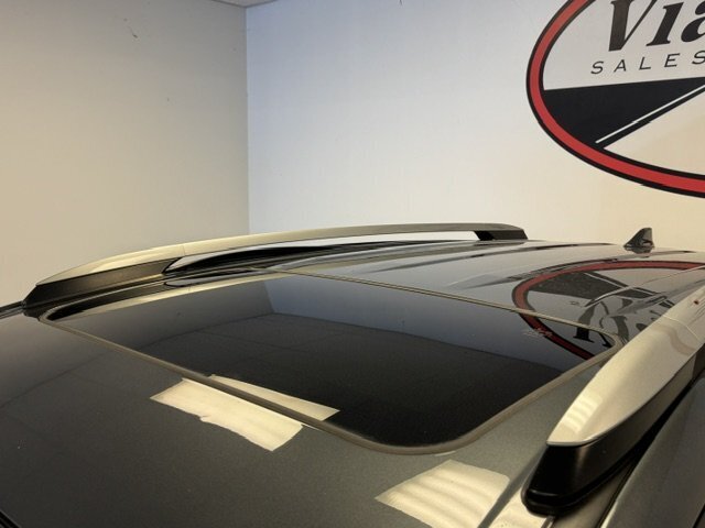2018 Toyota RAV4 Limited - Photo 2 - Spencerport, NY 14559
